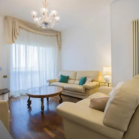 Casa Di Pucci Apartment Como