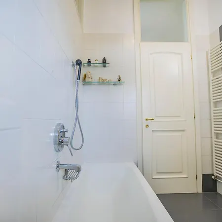 Casa Di Pucci * Como