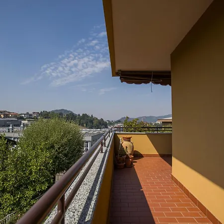 Apartment Casa Di Pucci Como
